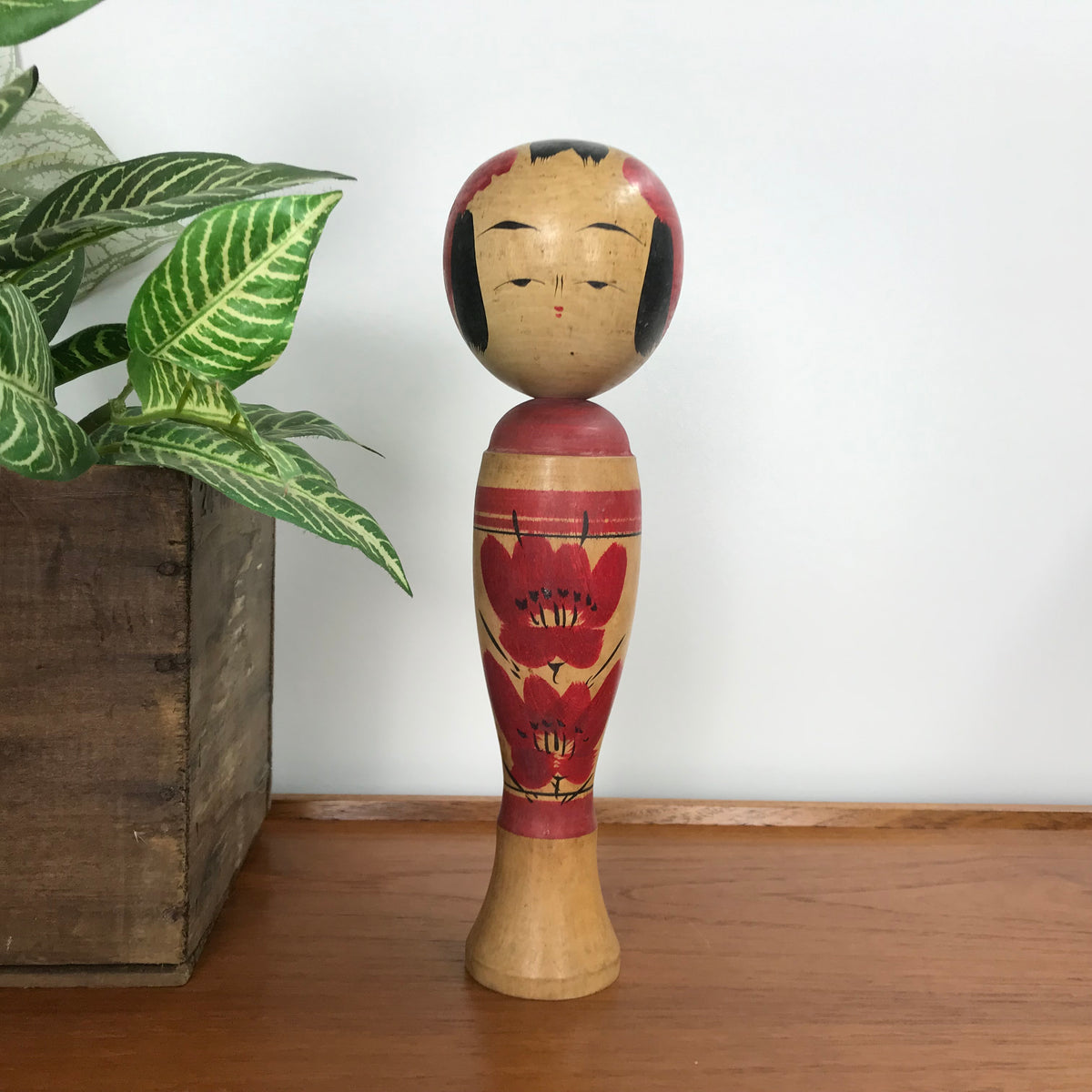工芸品 Vintage Japanese Kokeshi Doll Signed Japan VINTAGE WOOD JAPANESE KOKESHI DOLL SIGNED 7