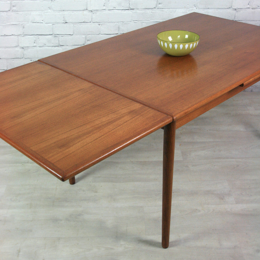 Vintage Danish Teak Extending Dining Table – Mustard Vintage
