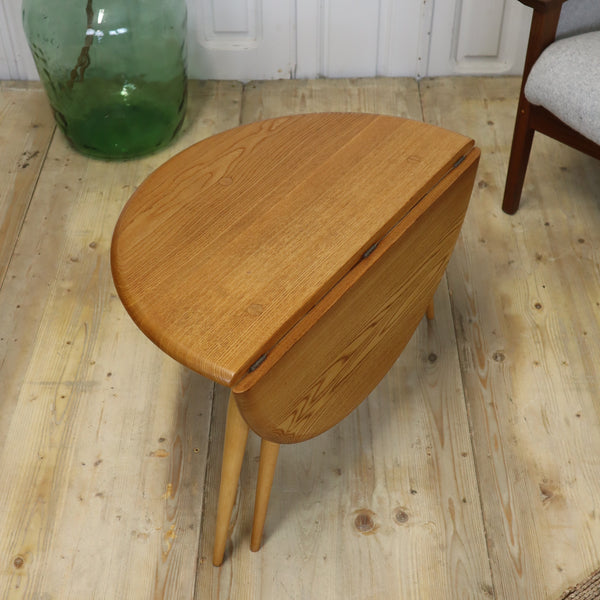 Ercol Drop Leaf Model 308 Round Coffee Side Table 0111d
