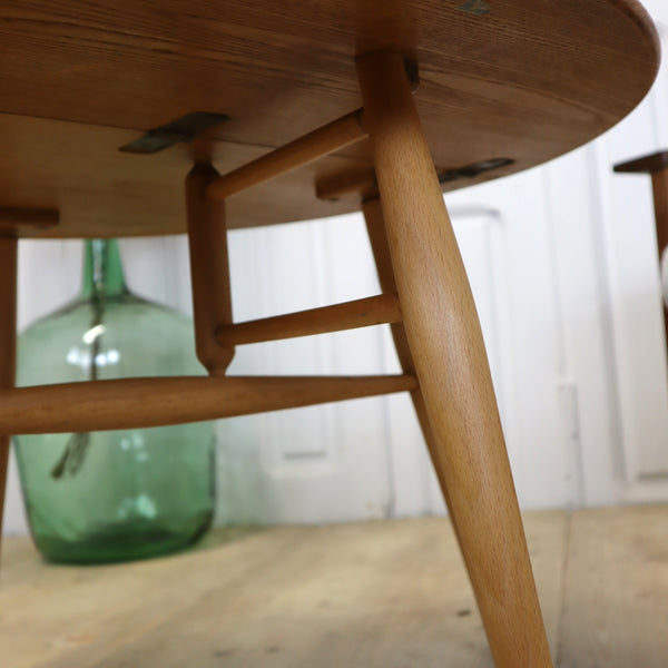 Ercol Drop Leaf Model 308 Round Coffee Side Table 0111d