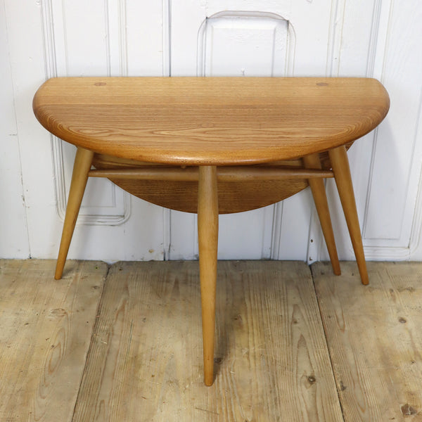 Ercol Drop Leaf Model 308 Round Coffee Side Table 0111d
