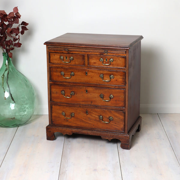 antique_walnut_georgian_chest_of_drawers