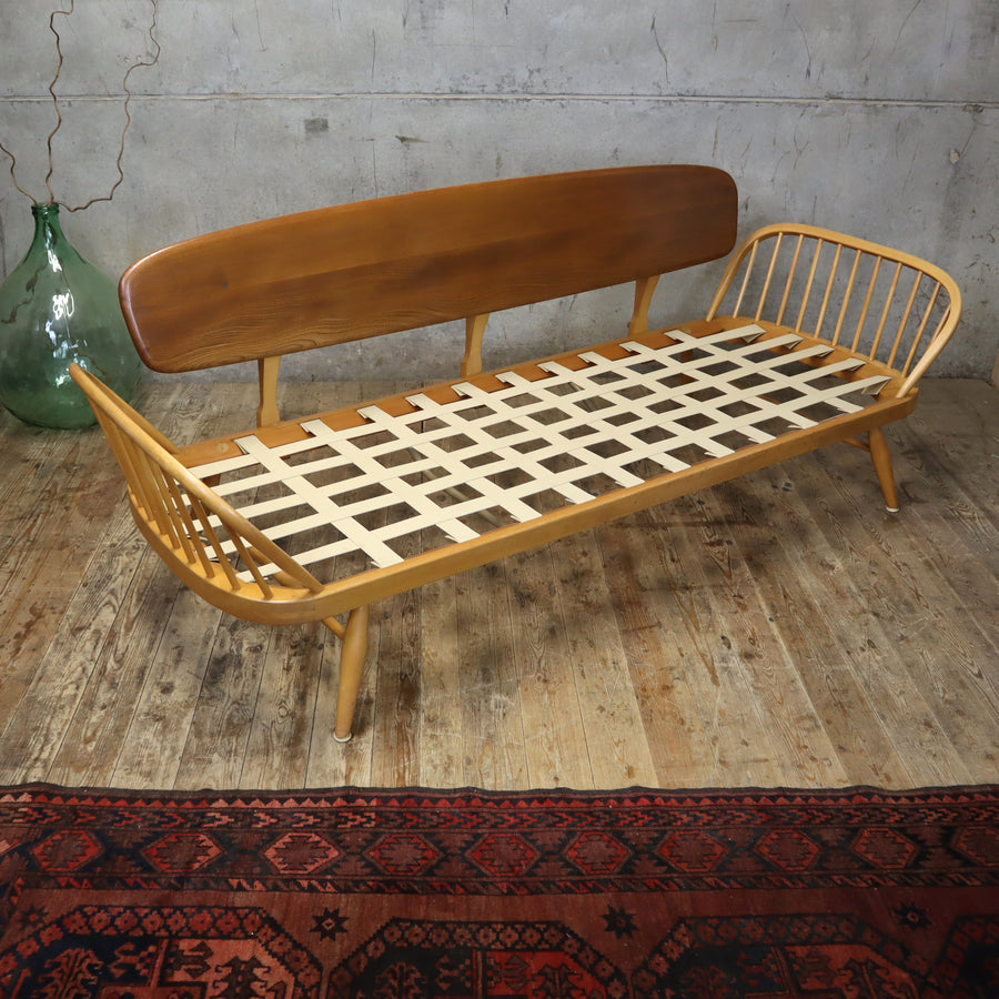 Mid Century Ercol 'Model 355' Studio Couch / Day Bed - 2906j