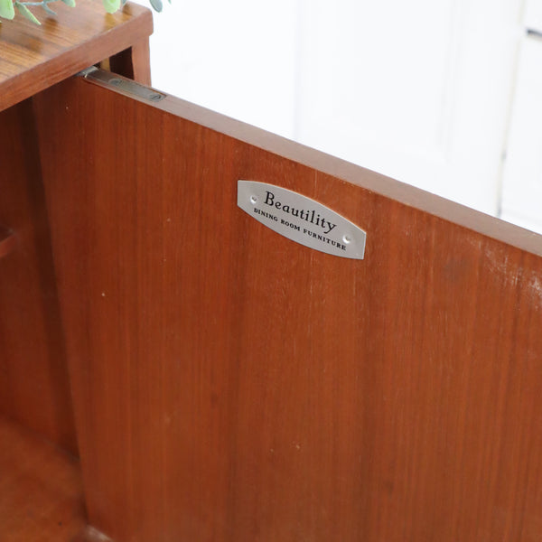 vintage_beautility_walnut_vintage_sideboard