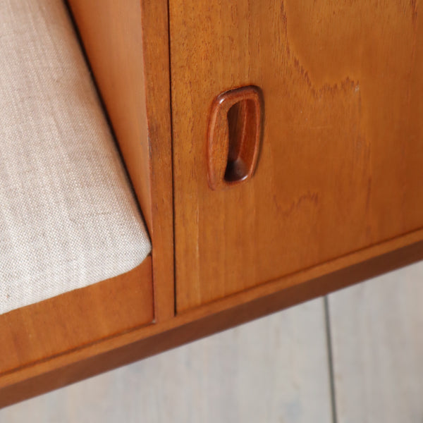 mid_century_teak_telephone_seat_vintage_teak