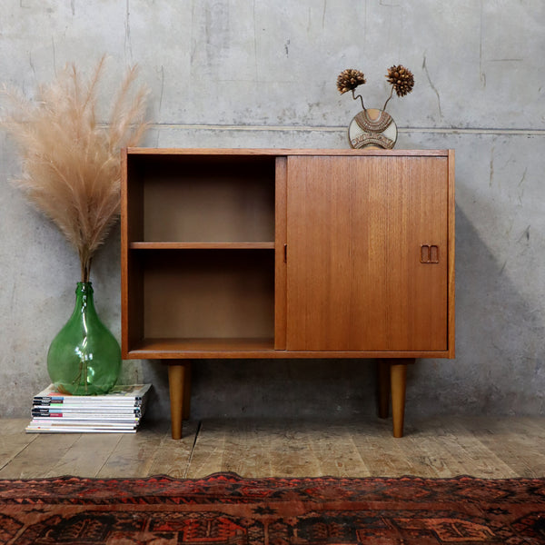 mid_century_teak_vintage_cabinet_sideboard_scandinavian