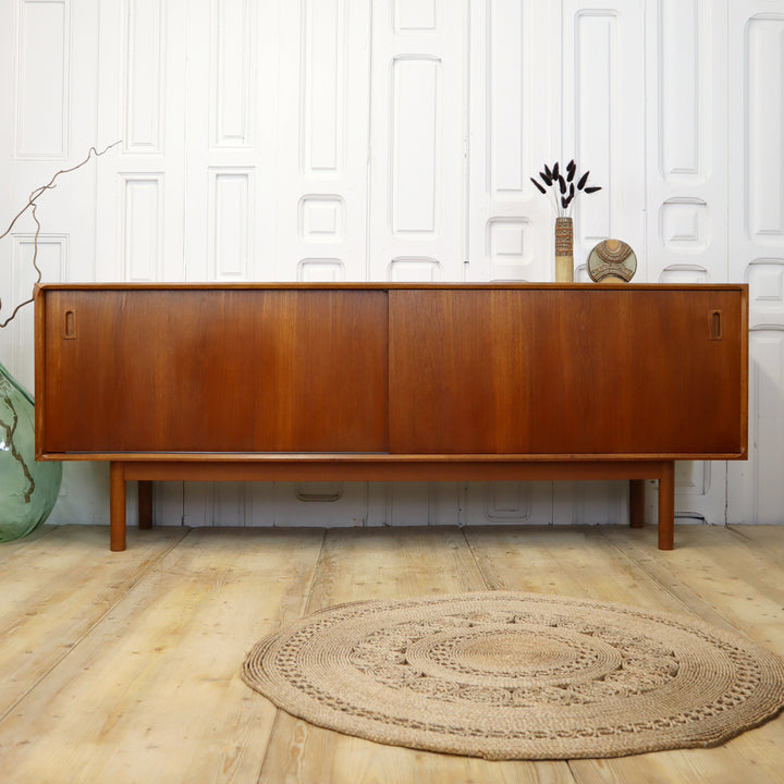 mid_century_teak_vintage_sideboard_danish