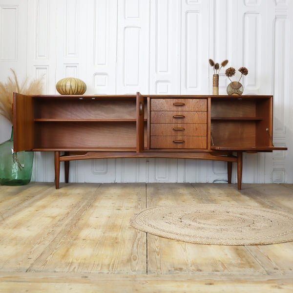 midcentury_teak_g_plan_brasilia_vintage_sideboard