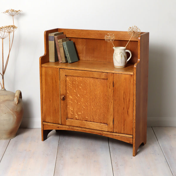 Vintage 1930s Arts & Crafts Oak Cabinet 2310i