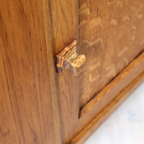 Vintage 1930s Arts & Crafts Oak Cabinet 2310i