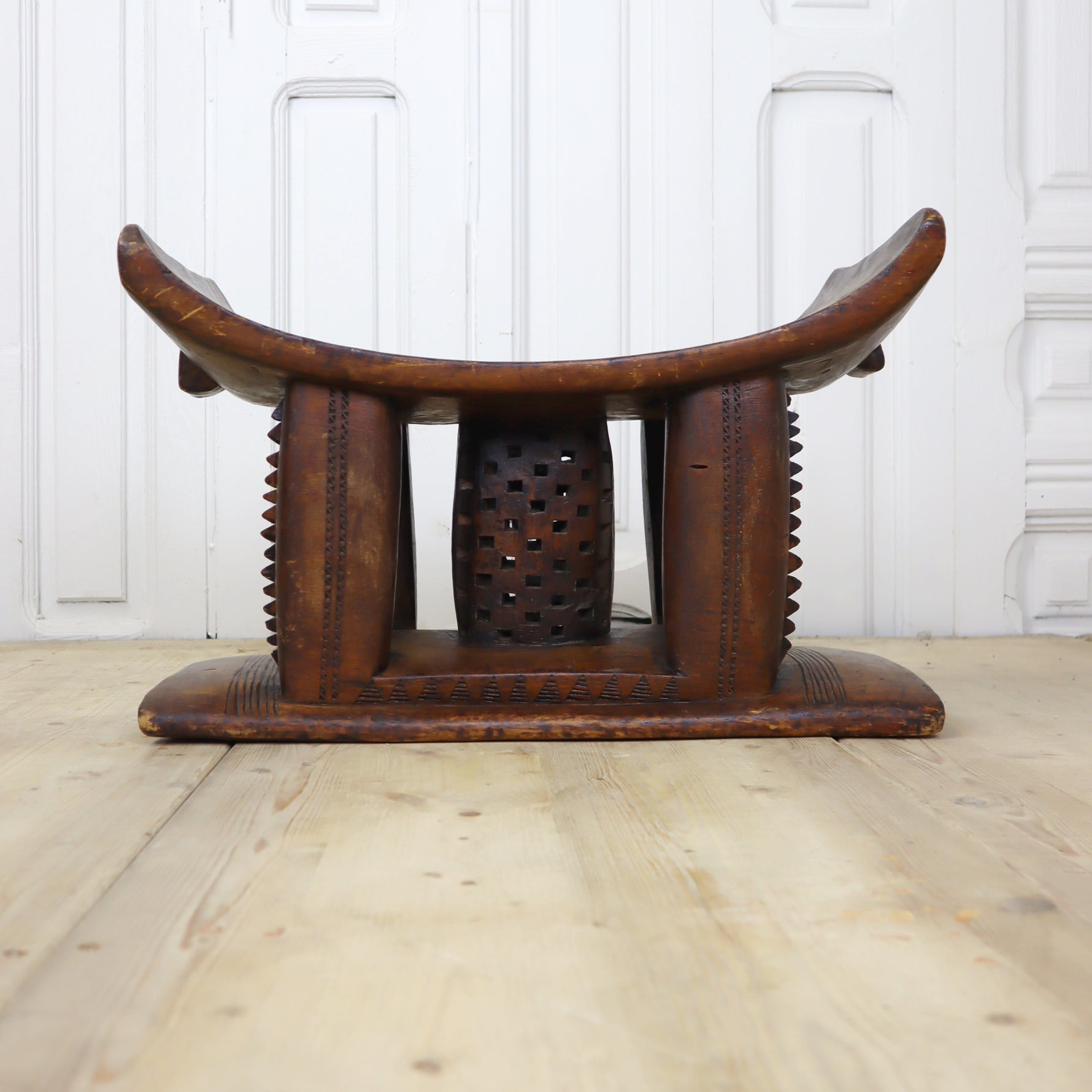 Vintage African Hand Carved Ashanti Stool 0207e – Mustard Vintage