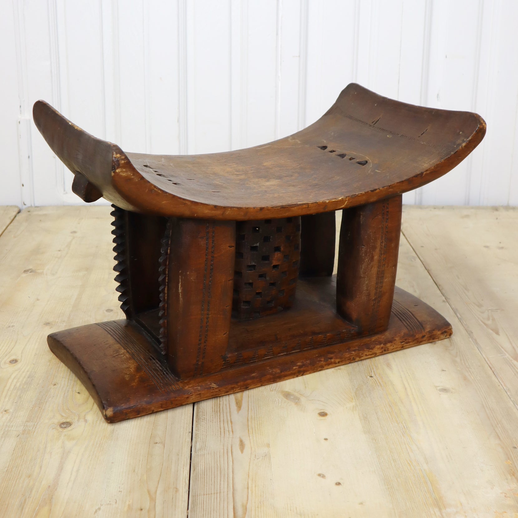 Vintage African Hand Carved Ashanti Stool 0207e – Mustard Vintage