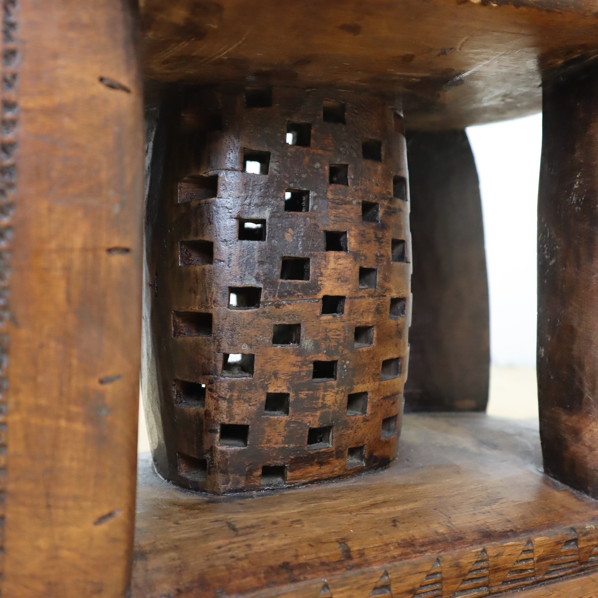 Vintage African Hand Carved Ashanti Stool 0207e – Mustard Vintage