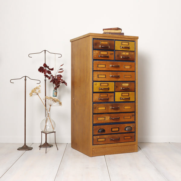 vintage_apothecary_drawers_cabinet_wooden_multi_drawers