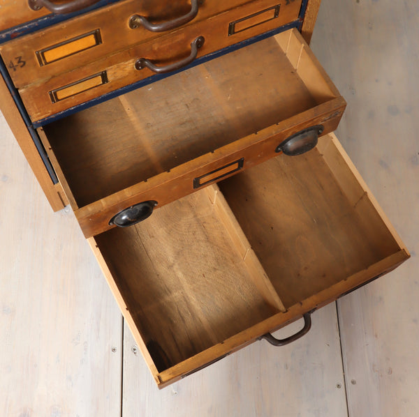 vintage_apothecary_drawers_cabinet_wooden_multi_drawers