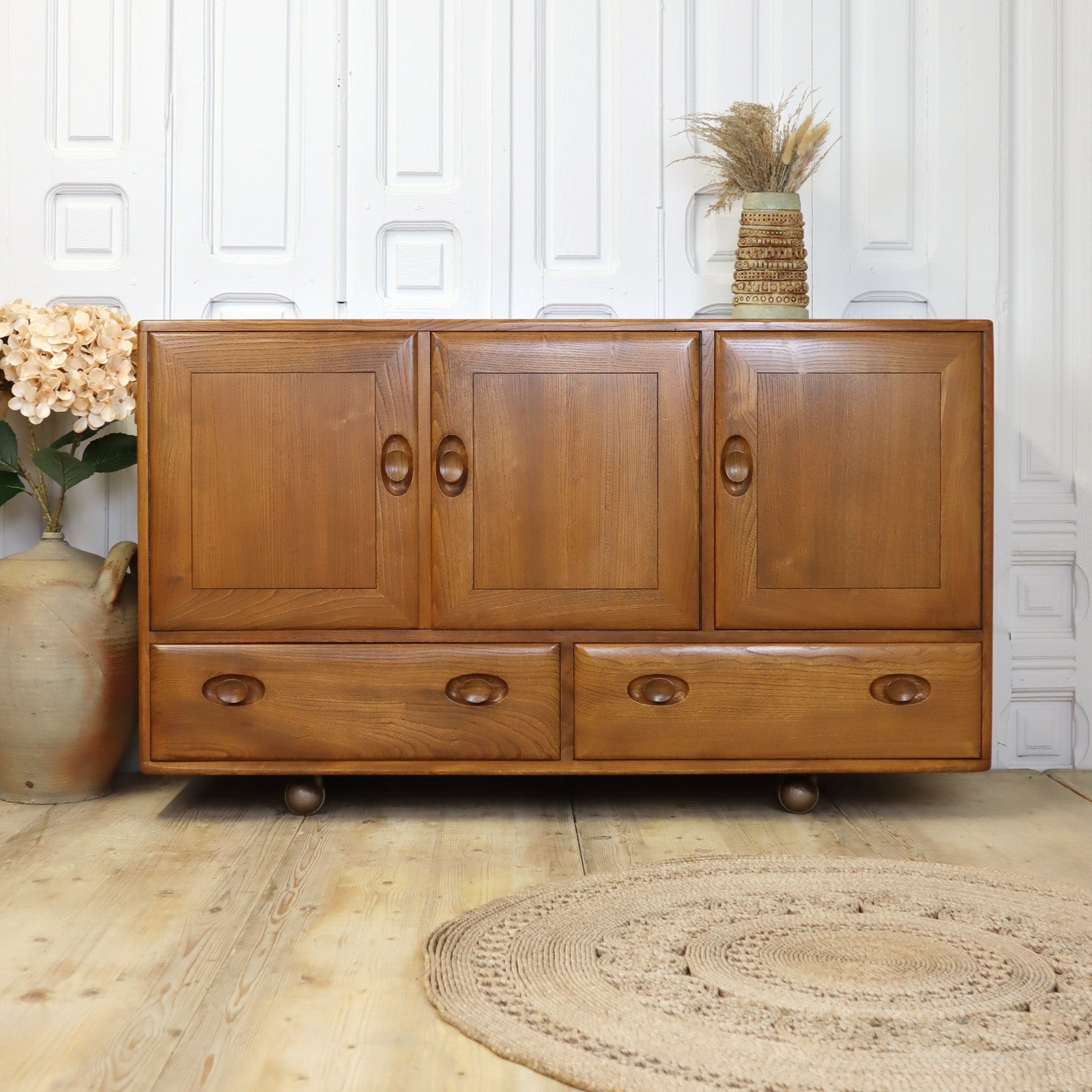 Vintage Ercol Windsor Sideboard 2711a – Mustard Vintage