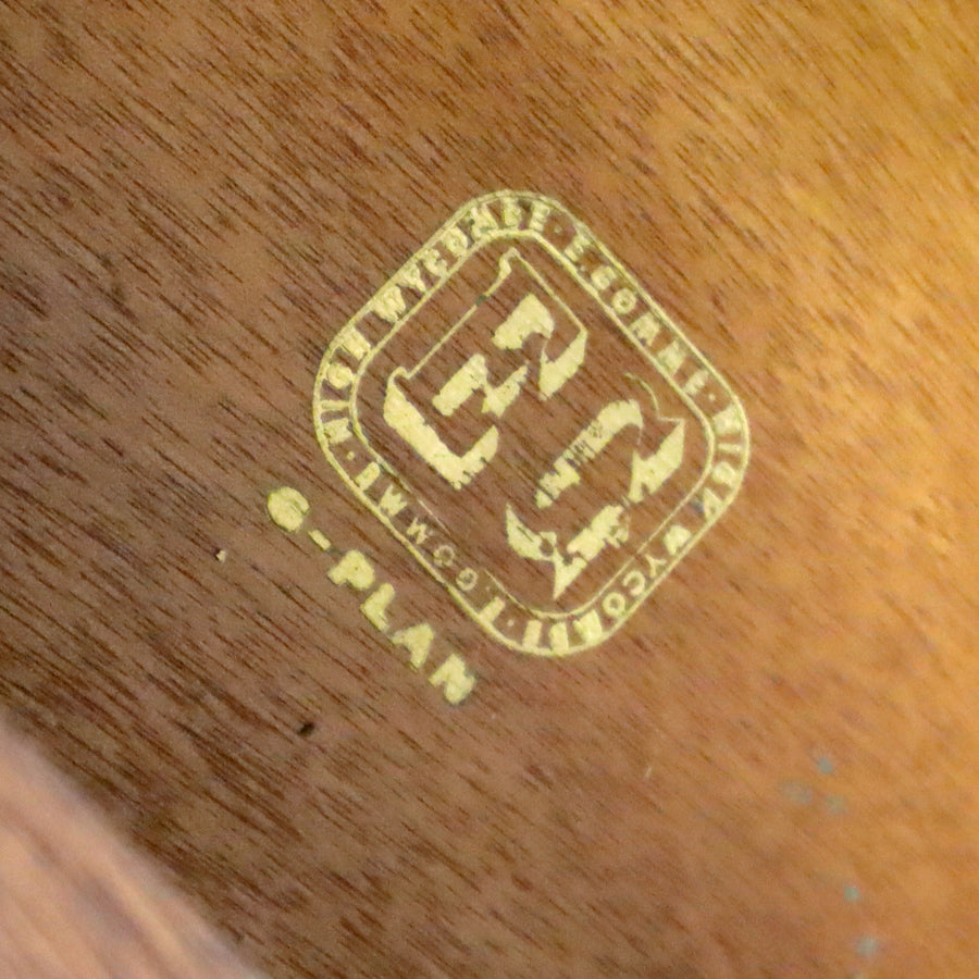 vintage_g_plan_oak_sideboard_drawers