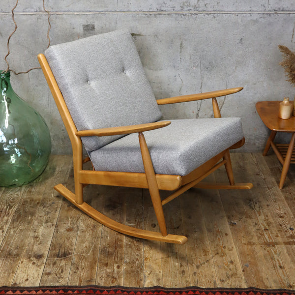 vintage_mid_century_scandart_rocking_chair