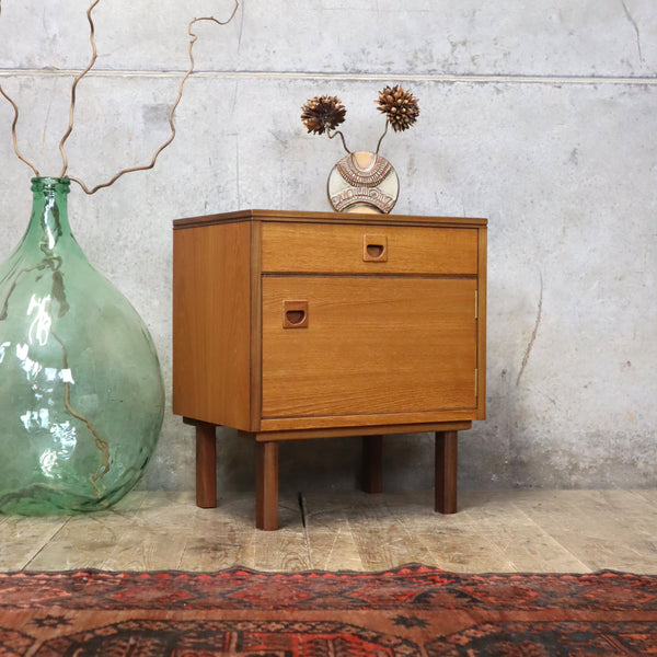 vintage_mid_century_teak_alfred_cox_bedside_table