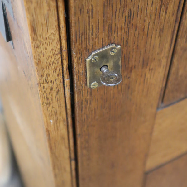 vintage_oak_arts_&_crafts_bookcase_shelves_travelling