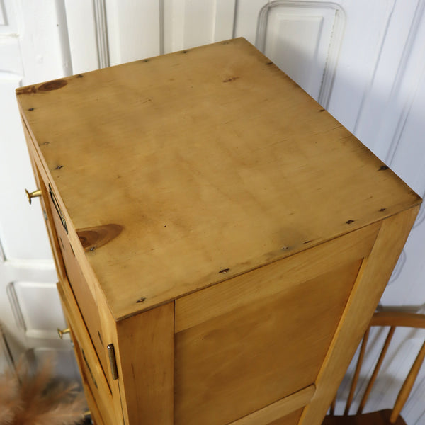 vintage_reclaimed_school_wooden_lockers