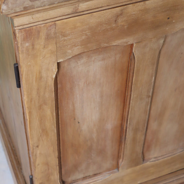 vintage_rustic_stripped_pine_larder_housekeepers_cupboard