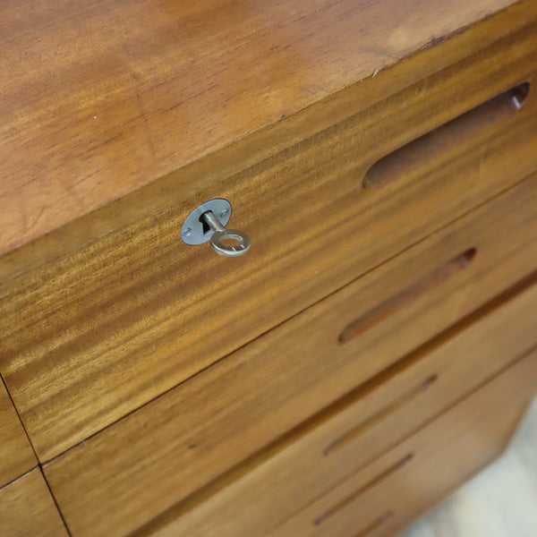 vintage_school_laboratory_drawers_school_drawers