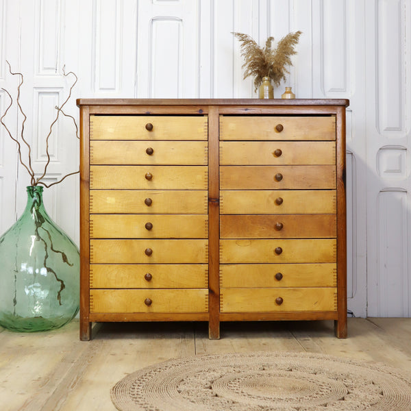 vintage_shop_haberdashery_opticians_drawers