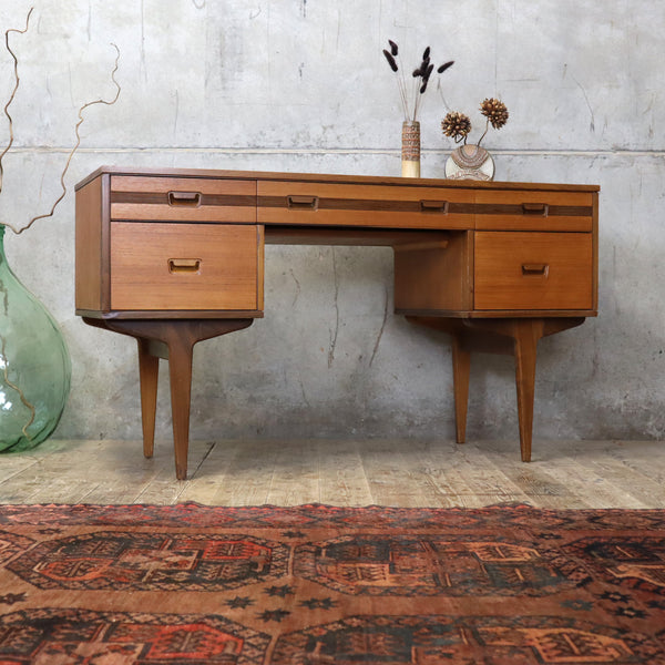 vintage_teak_butilux_mid_century_dressing_table