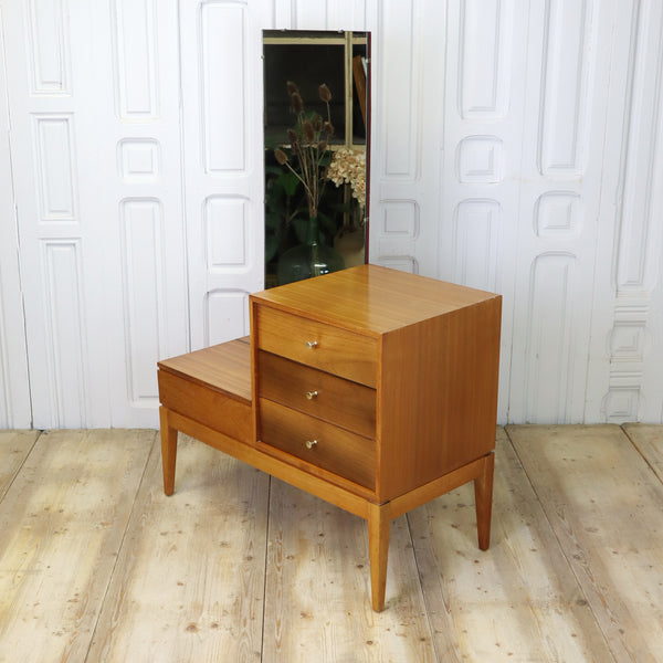 vintage_uniflex_m_range_peter_hayward_walnut_vanity_unit