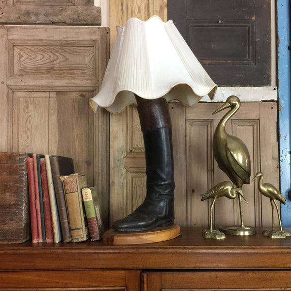vintage_quirky_leather_boot_lamp_lighting
