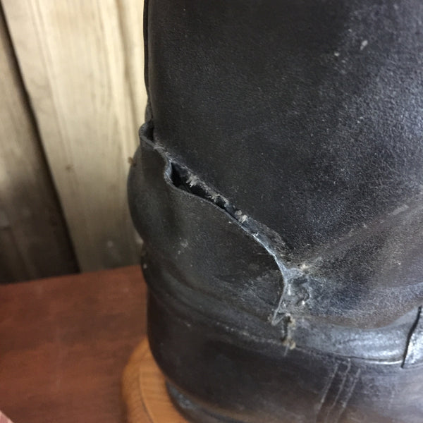 vintage_quirky_leather_boot_lamp_lighting