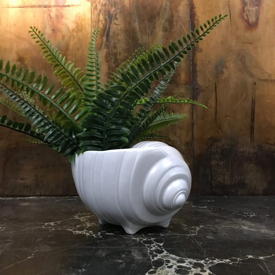 Mid Century Ceramic Shell Ornament/Planter