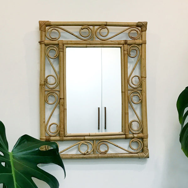 vintage_boho_bamboo_cane_mirror
