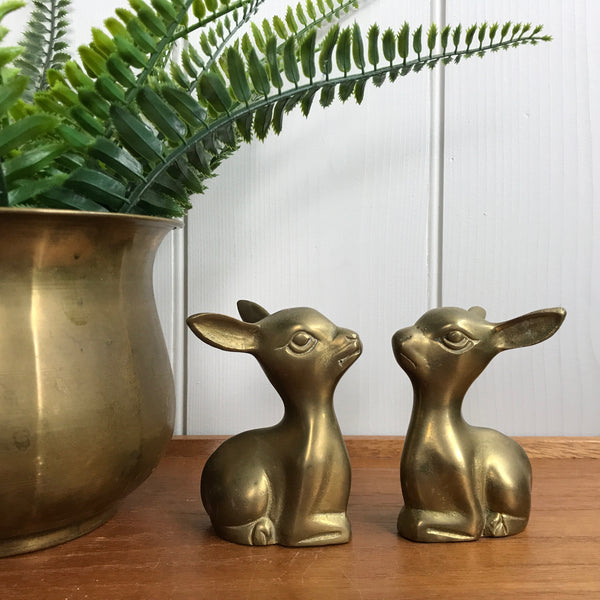 Small Seated Vintage Pair of Brass Deer