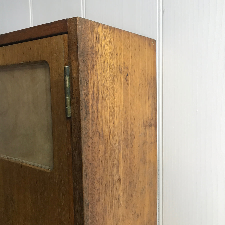 vintage_oak_first_aid_medical_bathroom_cabinet