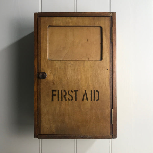 vintage_oak_first_aid_medical_bathroom_cabinet
