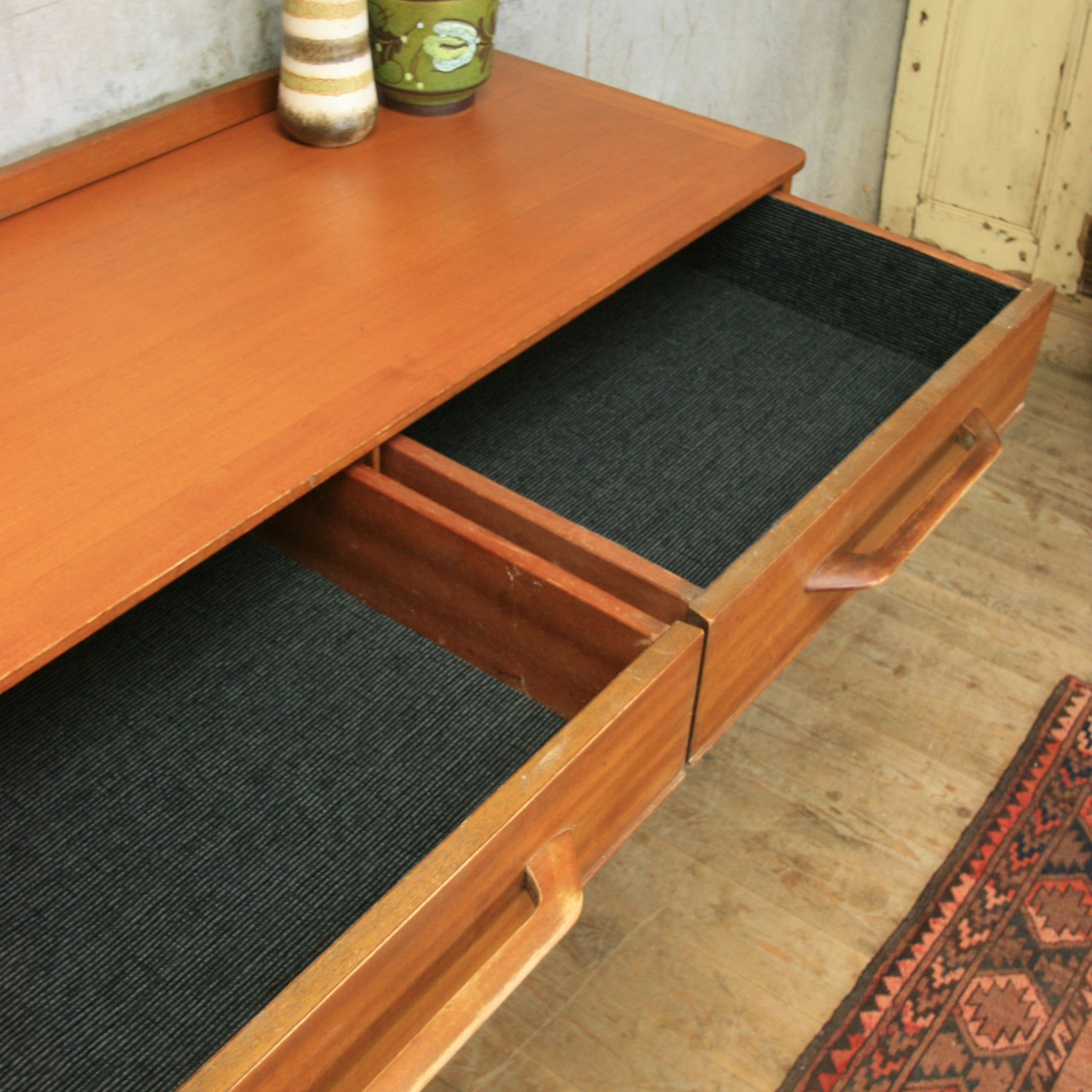 Mid Century EGomme Redford Sideboard 0906 Mustard Vintage