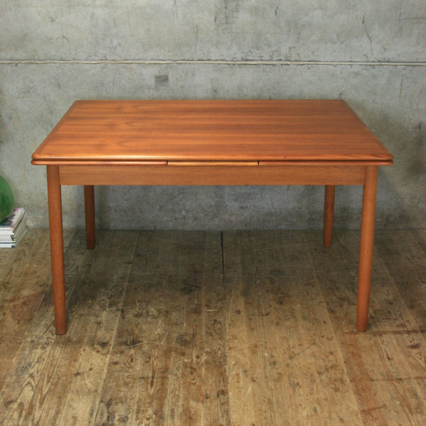 mid-century_teak_danish_dining_extending_table