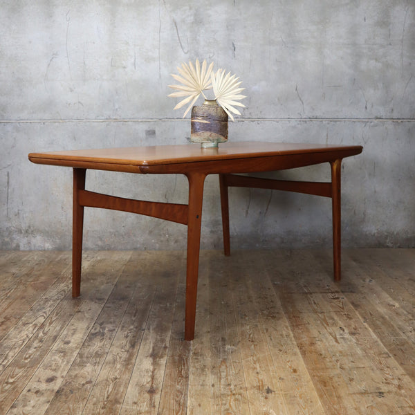 mid_century_arne_hovmand_olsen_teak_danish_dining_table