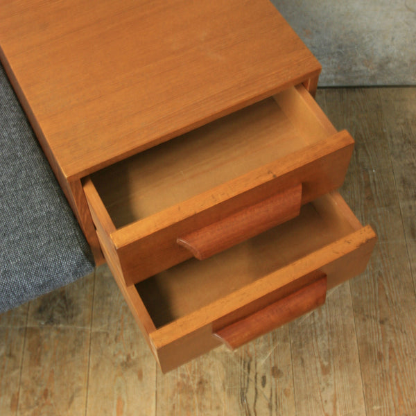 Chippy Heath Teak Telephone Seat - 2109b