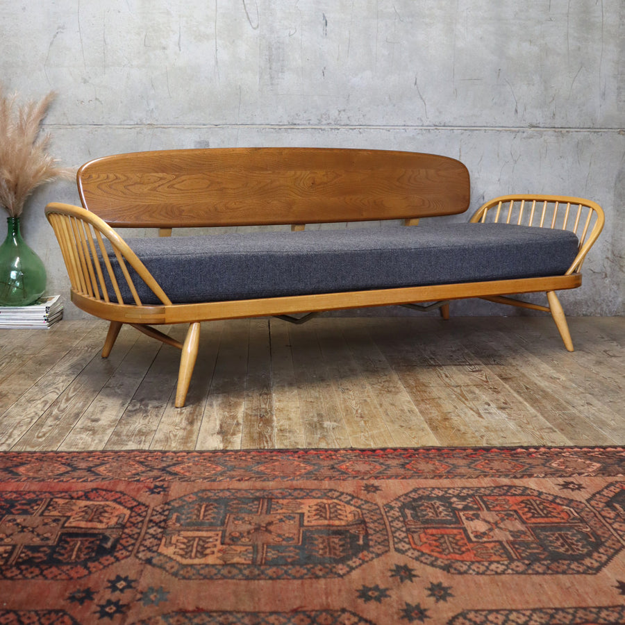 mid_century_ercol_studio_couch_daybed_ercolani_vintage