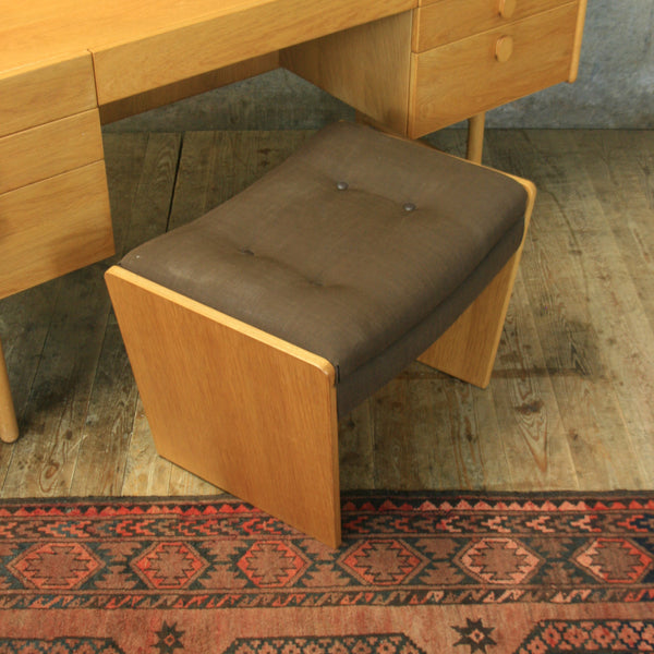 mid_century_meredew_vintage_dressing_table