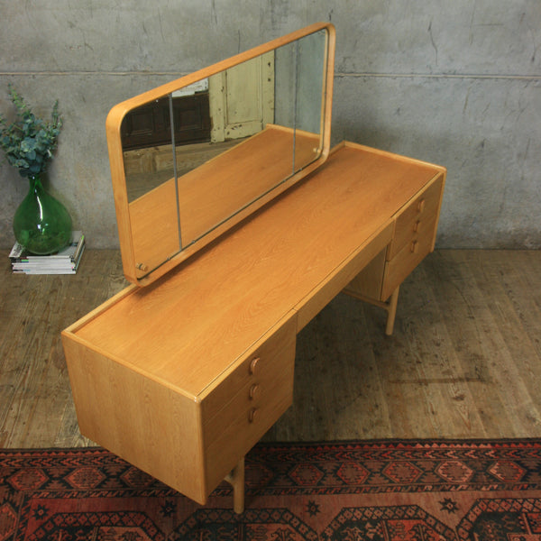 mid_century_meredew_vintage_dressing_table