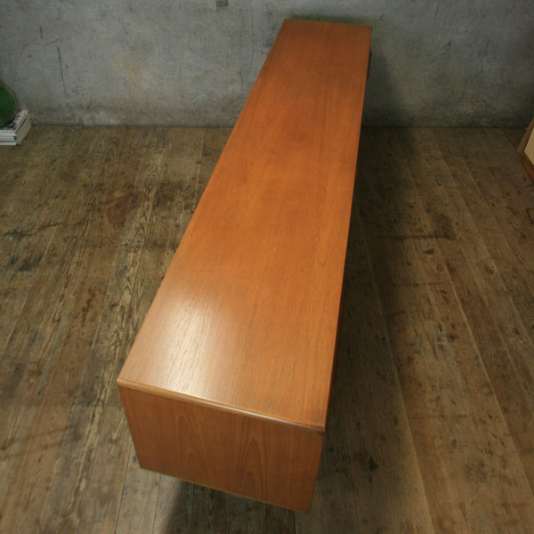 mid_century_teak_beithcraft_vintage_sideboard