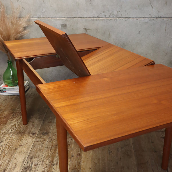 Mid Century Teak Extending Dining Table - 2511f