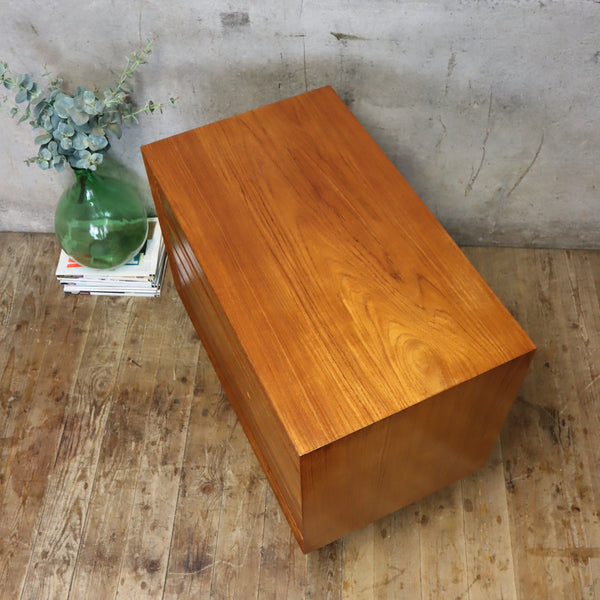 mid_century_teak_danish-chest_of_drawers