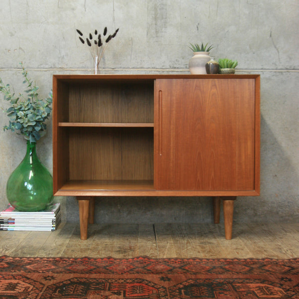 mid_century_teak_danish_cabinet_media_sideboard