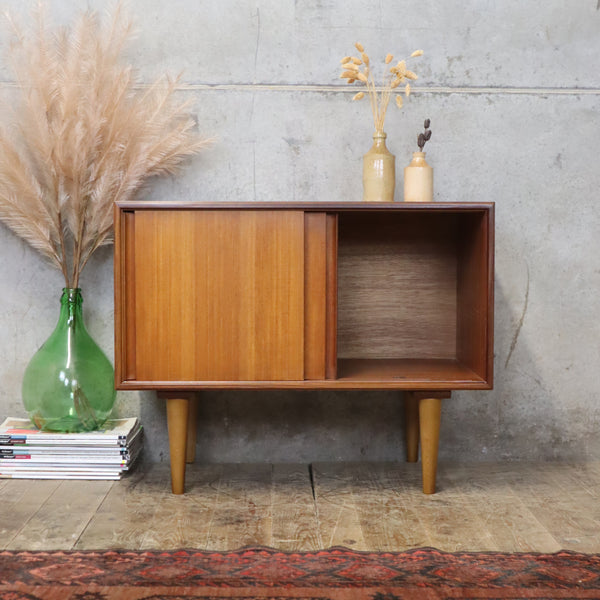 mid_century_teak_g-plan_form_5_lp_vinyl_cabinet