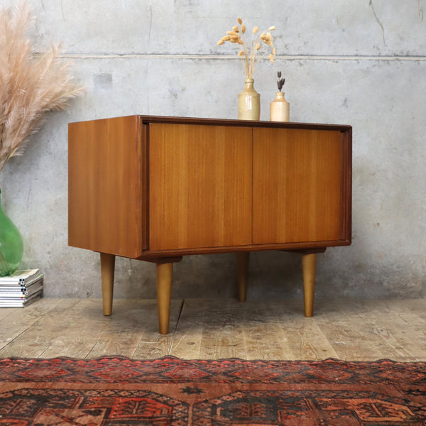 mid_century_teak_g-plan_form_5_lp_vinyl_cabinet